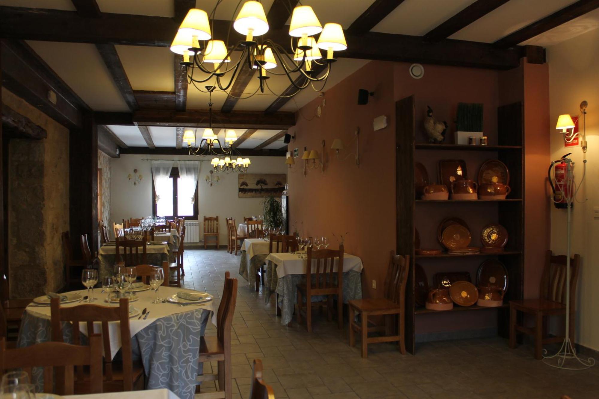 Hotel Rural Restaurante Las Baronas Santa Cruz de la Salceda 外观 照片